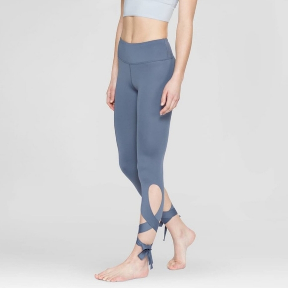 Velvet Rose Women's Tie Up Capri Leggings MEDIUM Slate Gray New withOUT Tag - Picture 2 of 3